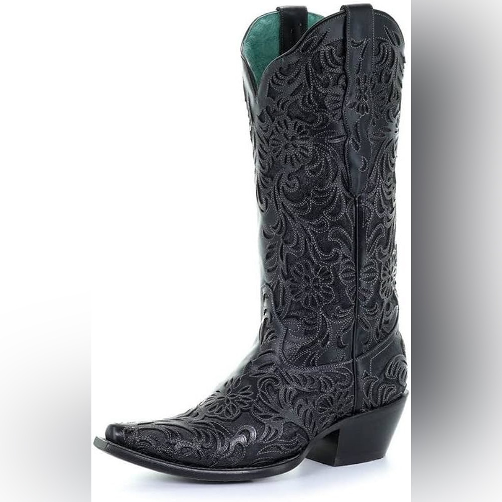 Corral Boots Women's Snip Toe Boots size 6.5